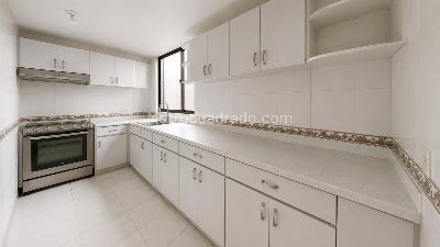 Apartamento de 3 alcobas en venta en Colina Campestre, Bogotá, 122 m² · foto 2 de 8