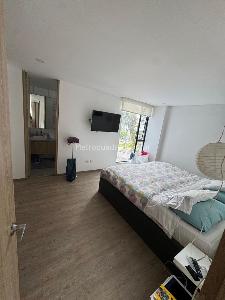 Apartamento de 3 alcobas en venta en Chico Alto Chico, Bogotá, 190 m² · foto 10 de 11