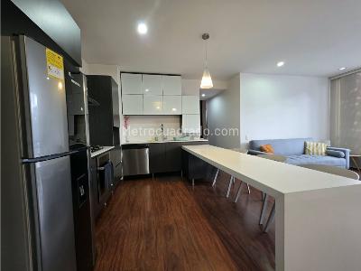 Apartamento de 2 alcobas en arriendo en El Virrey, Bogotá, 80 m² · foto 3 de 12