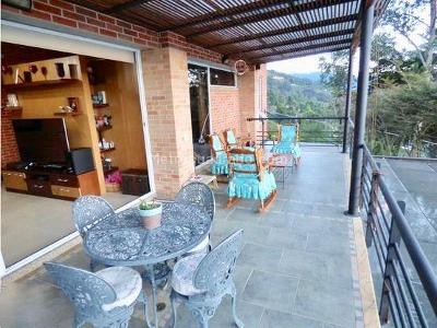 Casa de 5 alcobas en venta en El Poblado Las Palmas, Medellín, 400 m² · foto 11 de 20