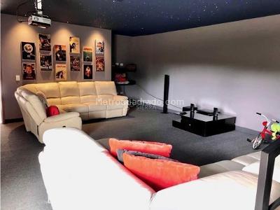 Casa de 4 alcobas en venta en Variante Aeropuerto, Envigado, 460 m² · foto 11 de 20