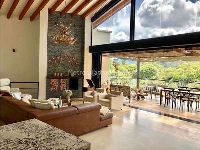 Casa de 4 alcobas en venta en Variante Aeropuerto, Envigado, 460 m² · foto 18 de 20