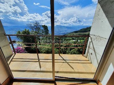 Casa de 5 alcobas en venta en El Poblado Las Palmas, Medellín, 900 m² · foto 18 de 20