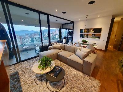 Apartamento de 2 alcobas en venta en Poblado San Lucas, Medellín, 129 m² · foto 2 de 20