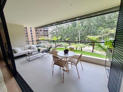 Apartamento de 2 alcobas en venta en El Poblado, Medellín, 120 m² · foto 3 de 20