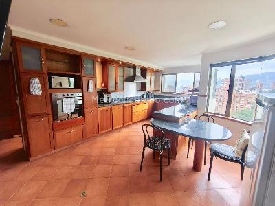 Apartamento de 3 alcobas en venta en El Poblado Los Gonzales, Medellín, 386 m² · foto 10 de 20