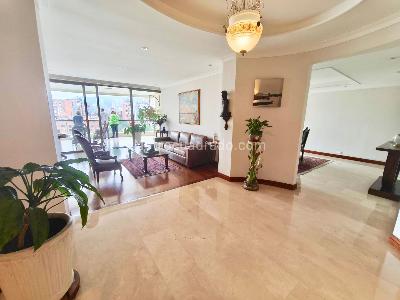 Apartamento de 3 alcobas en venta en El Poblado Los Gonzales, Medellín, 386 m² · foto 6 de 20