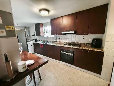 Casa de 3 alcobas en venta en Poblado San Lucas, Medellín, 200 m² · foto 7 de 20