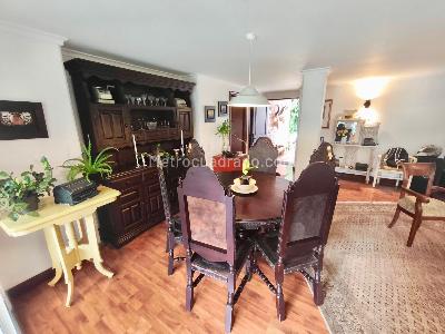 Casa de 3 alcobas en venta en Poblado San Lucas, Medellín, 200 m² · foto 2 de 20