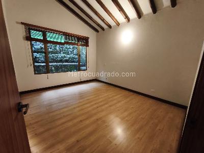 Casa de 4 alcobas en venta en Loma De Las Brujas, Envigado, 270 m² · foto 11 de 20