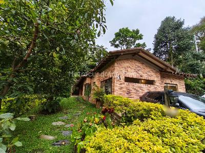 Casa de 4 alcobas en venta en Loma De Las Brujas, Envigado, 270 m² · foto 20 de 20