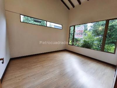 Casa de 4 alcobas en venta en Loma De Las Brujas, Envigado, 270 m² · foto 14 de 20