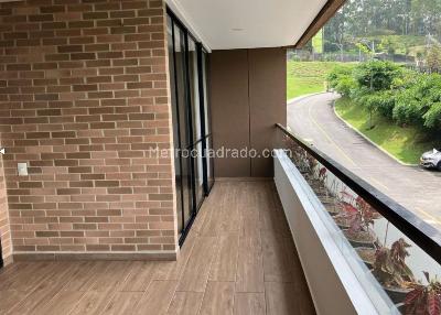 Apartamento de 1 alcoba en venta en El Escobero, Envigado, 89 m² · foto 6 de 20