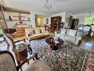Apartamento de 4 alcobas en venta en El Poblado, Medellín, 234 m² · foto 2 de 16