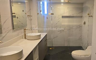 Apartamento de 3 alcobas en venta en Poblado Loma De Alejandria, Medellín, 230 m² · foto 16 de 20