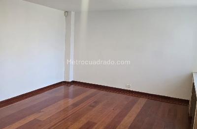 Apartamento de 3 alcobas en venta en Poblado Loma De Alejandria, Medellín, 230 m² · foto 18 de 20