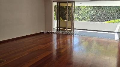 Apartamento de 3 alcobas en venta en Poblado Loma De Alejandria, Medellín, 230 m² · foto 4 de 20