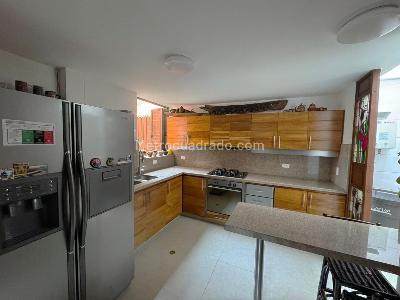 Casa de 3 alcobas en venta en La Sebastiana, Envigado, 292 m² · foto 16 de 20