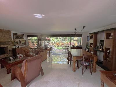 Casa de 3 alcobas en venta en La Sebastiana, Envigado, 292 m² · foto 6 de 20
