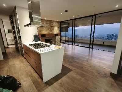 Apartamento de 2 alcobas en venta en Poblado San Lucas, Medellín, 129 m² · foto 3 de 20