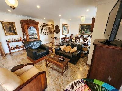 Apartamento de 4 alcobas en venta en El Poblado Las Lomas, Medellín, 179 m² · foto 3 de 20