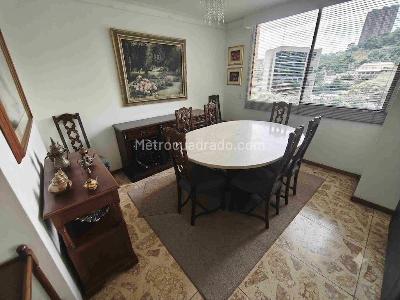 Apartamento de 4 alcobas en venta en El Poblado Las Lomas, Medellín, 179 m² · foto 5 de 20