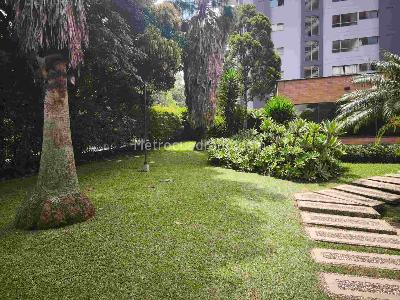 Apartamento de 4 alcobas en venta en El Poblado Las Lomas, Medellín, 179 m² · foto 20 de 20