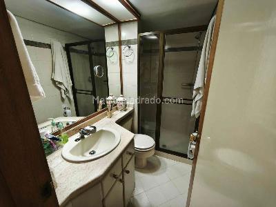 Apartamento de 4 alcobas en venta en El Poblado Las Lomas, Medellín, 179 m² · foto 16 de 20