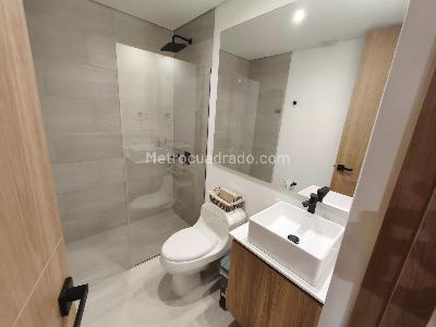 Apartamento de 2 alcobas en venta en El Poblado La Linde, Medellín, 110 m² · foto 13 de 19
