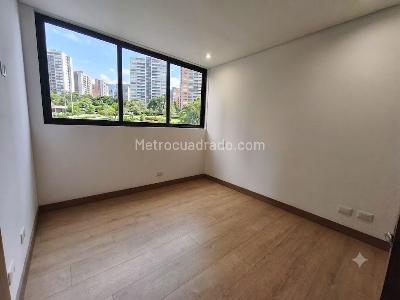 Apartamento de 2 alcobas en venta en El Poblado La Linde, Medellín, 110 m² · foto 15 de 19