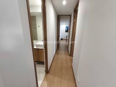 Apartamento de 2 alcobas en venta en El Poblado La Linde, Medellín, 110 m² · foto 2 de 19