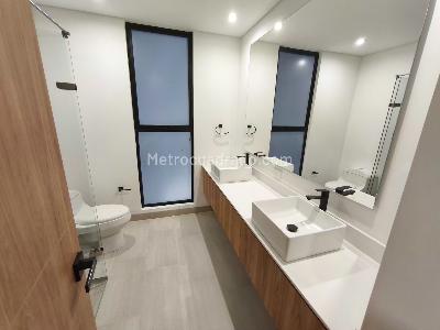 Apartamento de 2 alcobas en venta en El Poblado La Linde, Medellín, 110 m² · foto 8 de 19
