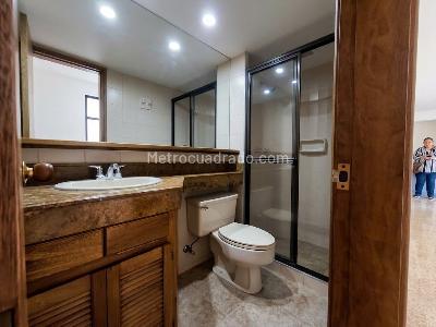 Apartamento de 5 alcobas en venta en El Poblado, Medellín, 187 m² · foto 12 de 20