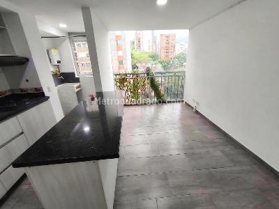 Apartamento de 3 alcobas en venta en La Inmaculada, Sabaneta, 58 m² · foto 2 de 14