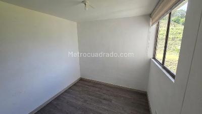 Apartamento de 3 alcobas en venta en Las Lomita, Sabaneta, 73 m² · foto 10 de 14