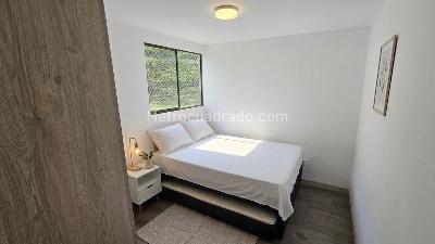 Apartamento de 3 alcobas en venta en Las Lomita, Sabaneta, 73 m² · foto 11 de 14