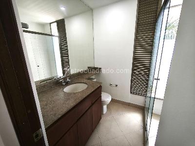 Apartamento de 1 alcoba en venta en El Poblado Las Vegas, Medellín, 62 m² · foto 18 de 20