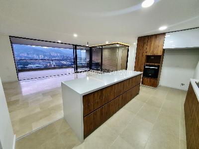 Apartamento de 3 alcobas en venta en El Poblado Santa Maria De Los Angeles, Medellín, 205 m² · foto 3 de 19