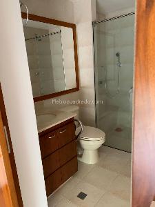 Apartamento de 1 alcoba en venta en Poblado San Lucas, Medellín, 37 m² · foto 9 de 17