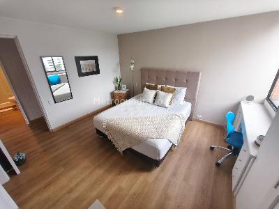 Apartamento de 2 alcobas en venta en El Poblado La Linde, Medellín, 69 m² · foto 16 de 20