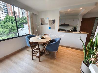 Apartamento de 2 alcobas en venta en El Poblado La Linde, Medellín, 69 m² · foto 2 de 20