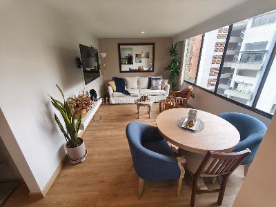 Apartamento de 2 alcobas en venta en El Poblado La Linde, Medellín, 69 m² · foto 3 de 20
