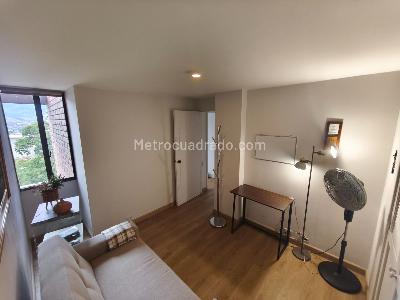 Apartamento de 2 alcobas en venta en El Poblado La Linde, Medellín, 69 m² · foto 13 de 20