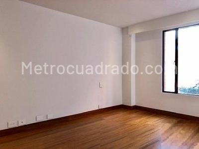 Apartamento de 3 alcobas en venta en La Cabrera, Bogotá, 255 m² · foto 14 de 20