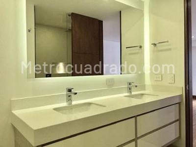 Apartamento de 3 alcobas en venta en La Cabrera, Bogotá, 255 m² · foto 19 de 20