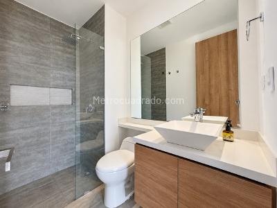 Apartamento de 2 alcobas en venta en Country Virrey, Bogotá, 125 m² · foto 13 de 20