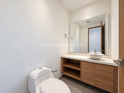 Apartamento de 2 alcobas en venta en Country Virrey, Bogotá, 125 m² · foto 10 de 20