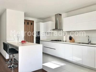 Apartamento de 2 alcobas en venta en Country Virrey, Bogotá, 125 m² · foto 4 de 20