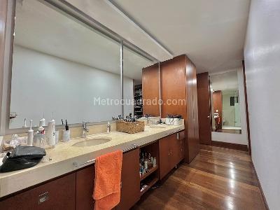 Apartamento de 4 alcobas en venta en La Cabrera, Bogotá, 422 m² · foto 16 de 19