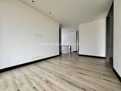 Apartamento de 3 alcobas en venta en Country Virrey, Bogotá, 237 m² · foto 15 de 18